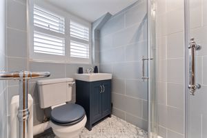 En-Suite- click for photo gallery
